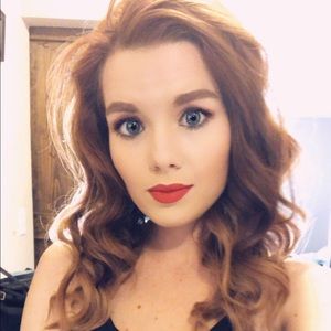 Meet your Posher, Deb